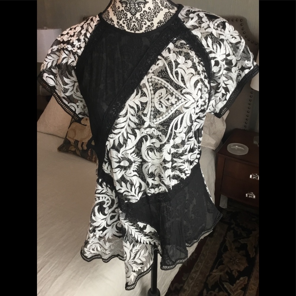 Karen Kane patchwork embroidered asymmetrical top